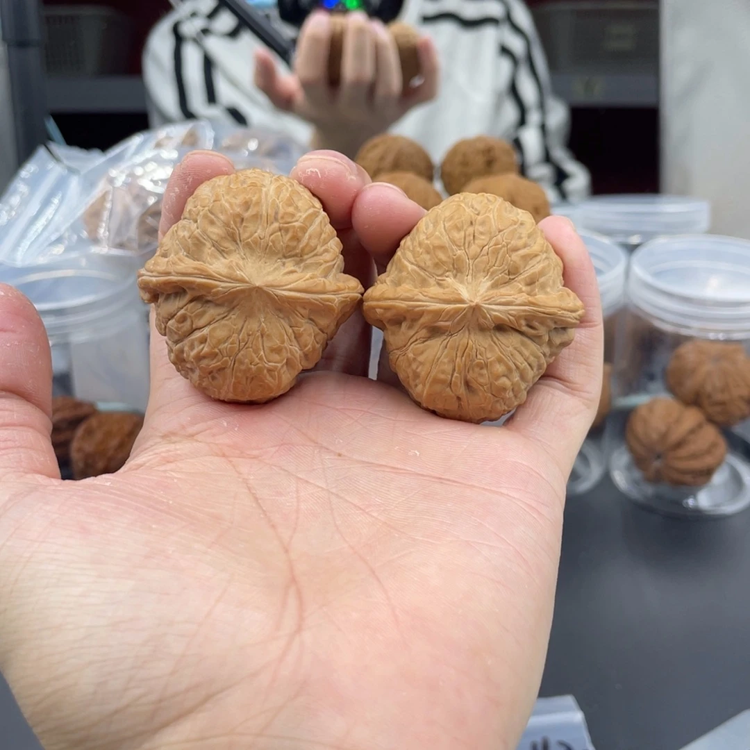 陈***心文玩核桃吊坠南瓜墩