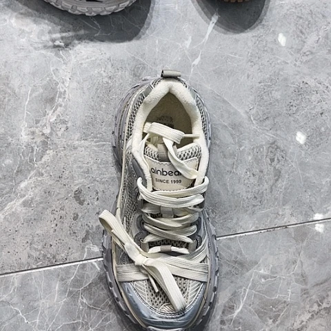 休闲运动的休闲鞋