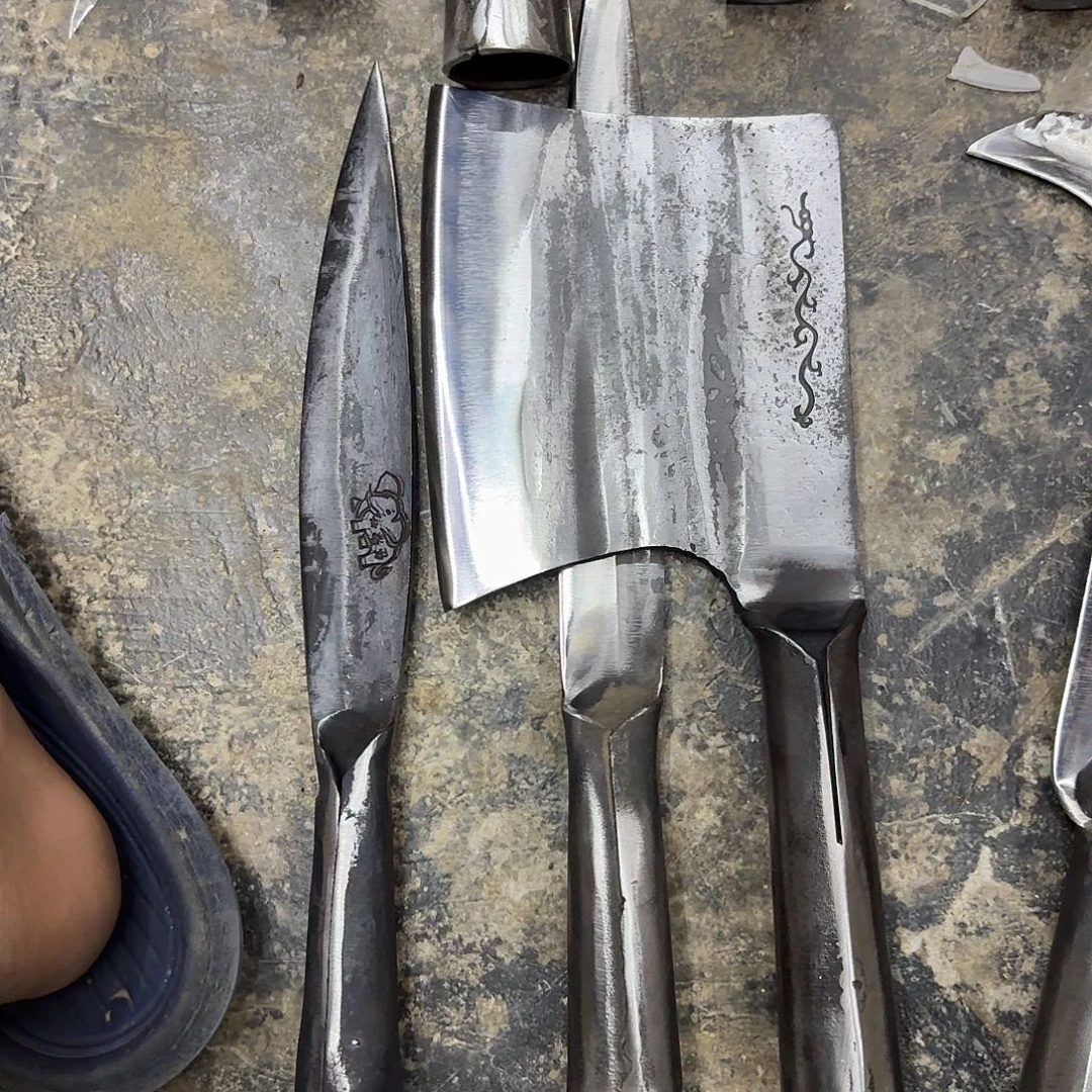 高碳锰钢云南阿老表手工锻打家用刀