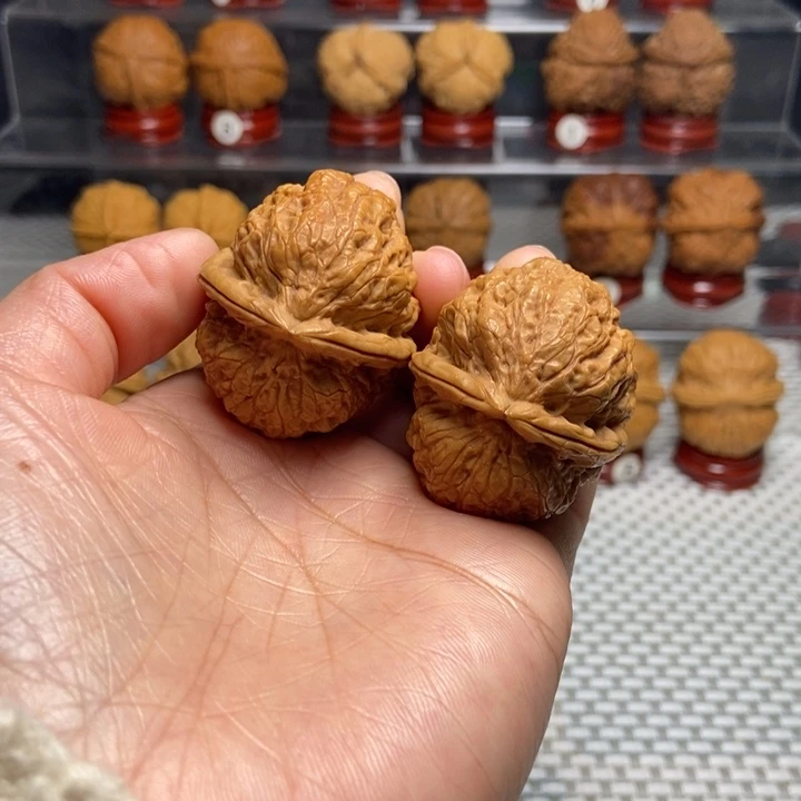 文玩核桃把件30霸王蟾