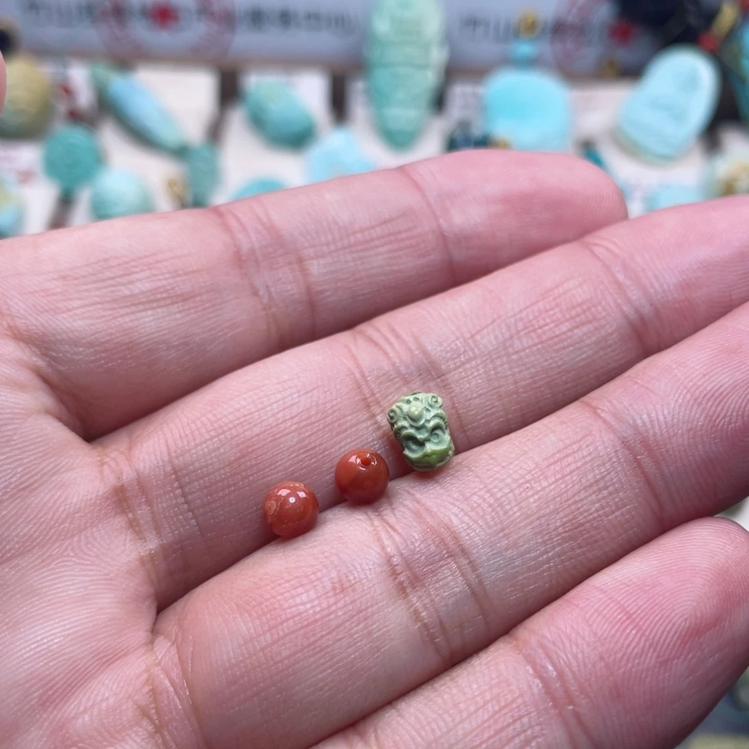 南红玛瑙配饰未镶嵌