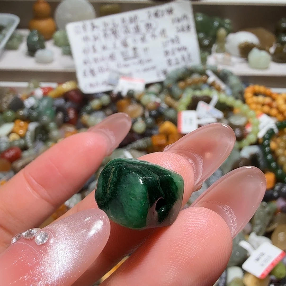 和田玉未镶嵌珠宝奇石