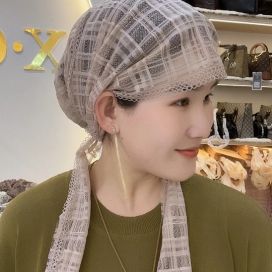 棉蕾丝面料妈妈披肩帽卡其色