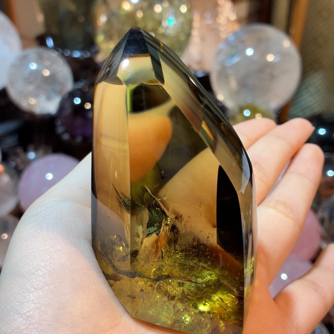 水晶珠宝半成品未镶嵌黄水晶随形