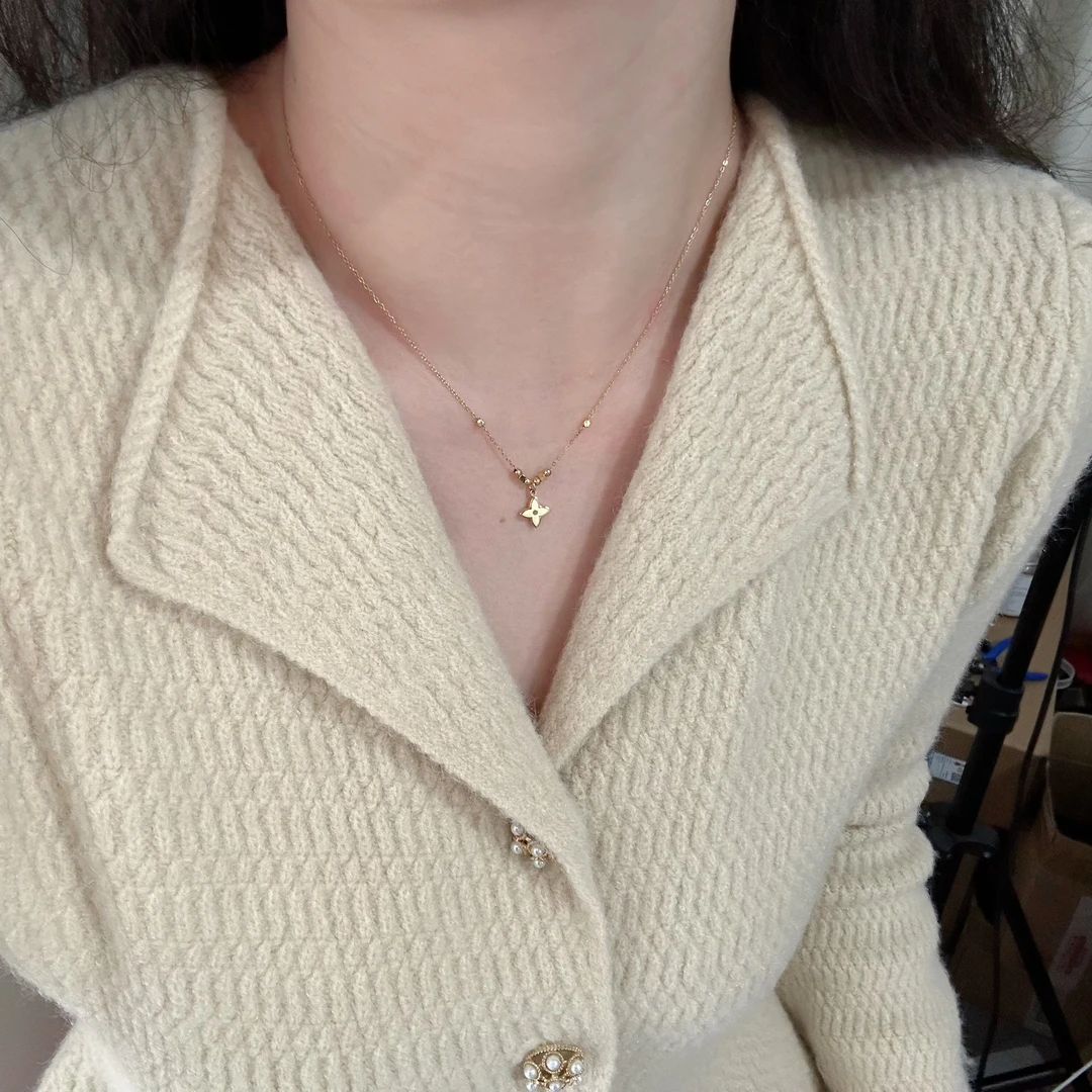 钛钢项链 8787磨砂四叶草小方糖百搭轻奢不掉色女气质毛衣链