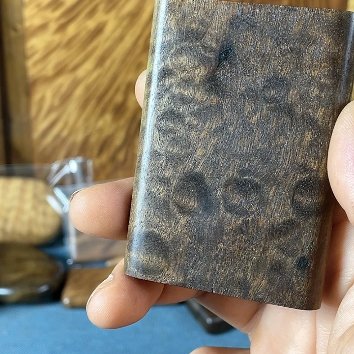 【闪购商品】郑****）金丝楠阴沉木无事牌