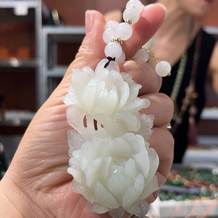 岫玉未镶嵌毛衣链