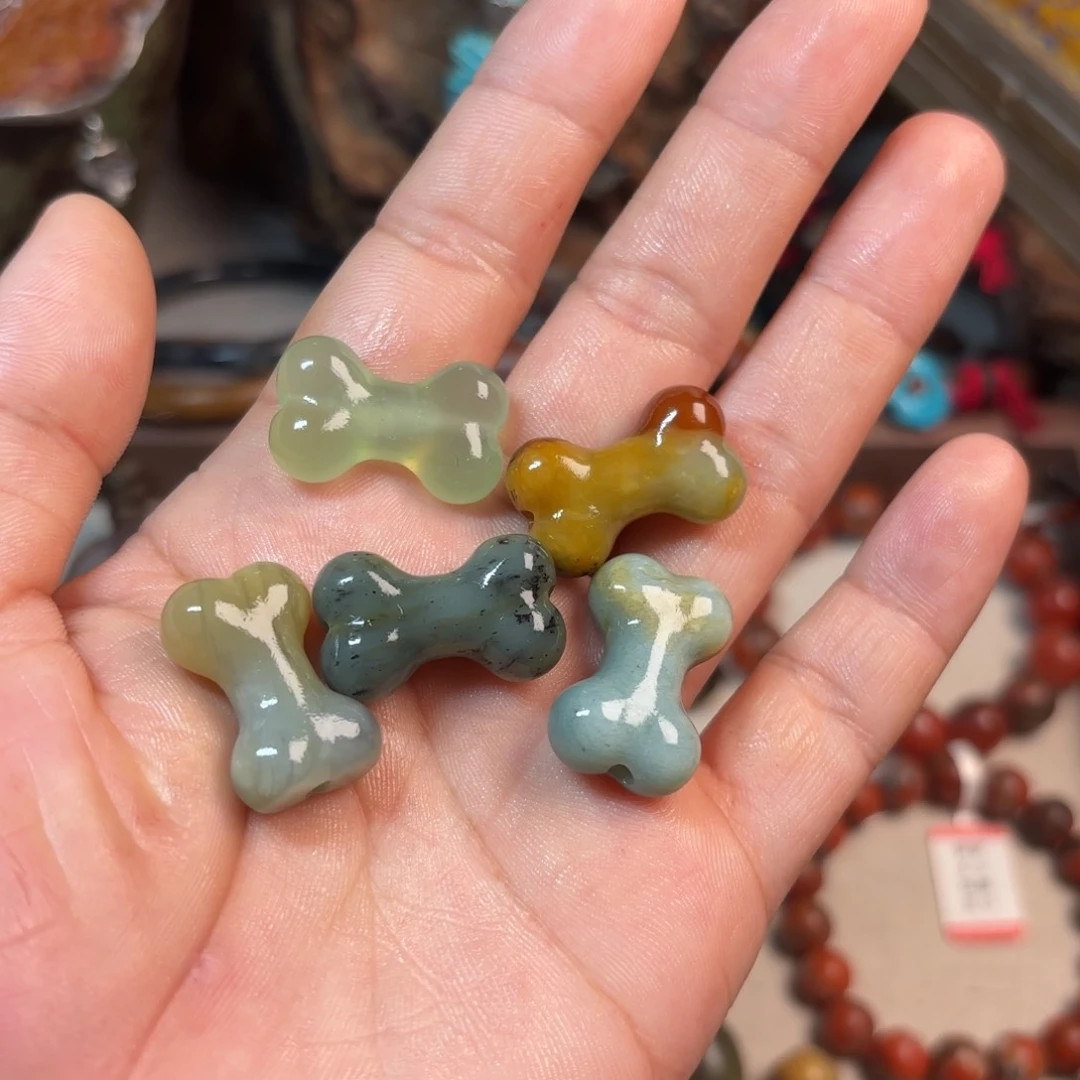 岫岩河磨玉（透闪石质玉）颈饰未镶嵌