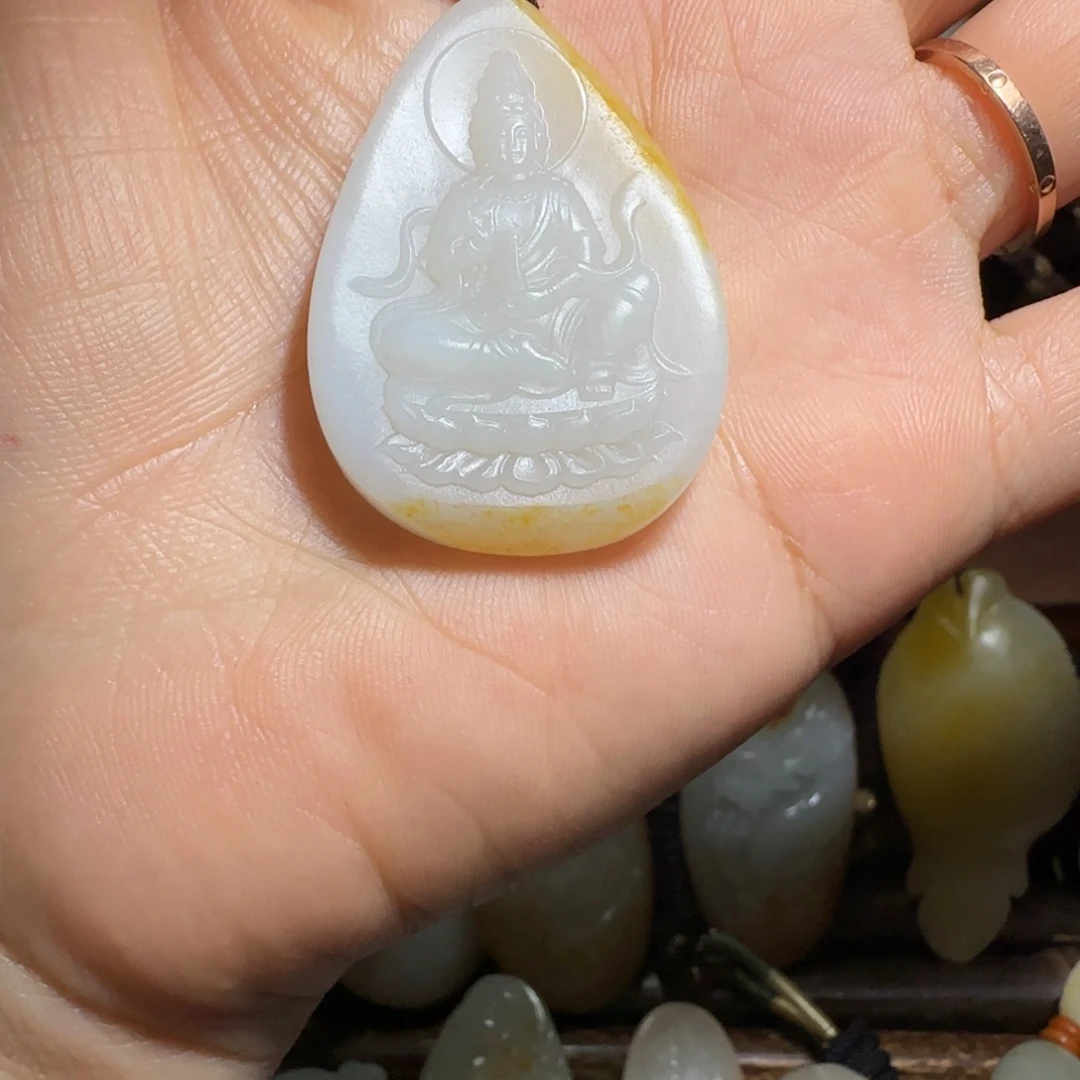 和田玉未镶嵌挂件