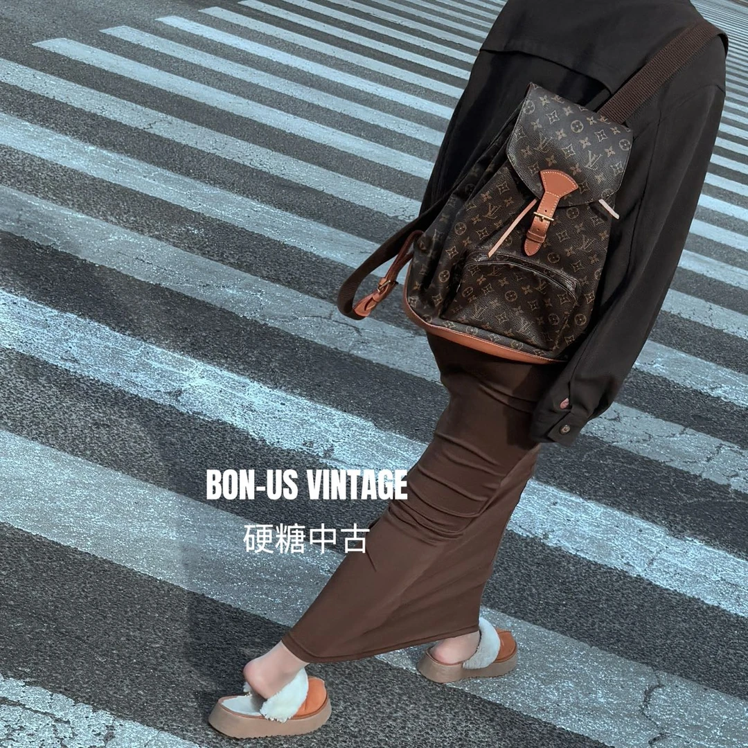 95新 LouisVuitton/路易威登 8612955/老花双肩包大号植鞣革换新