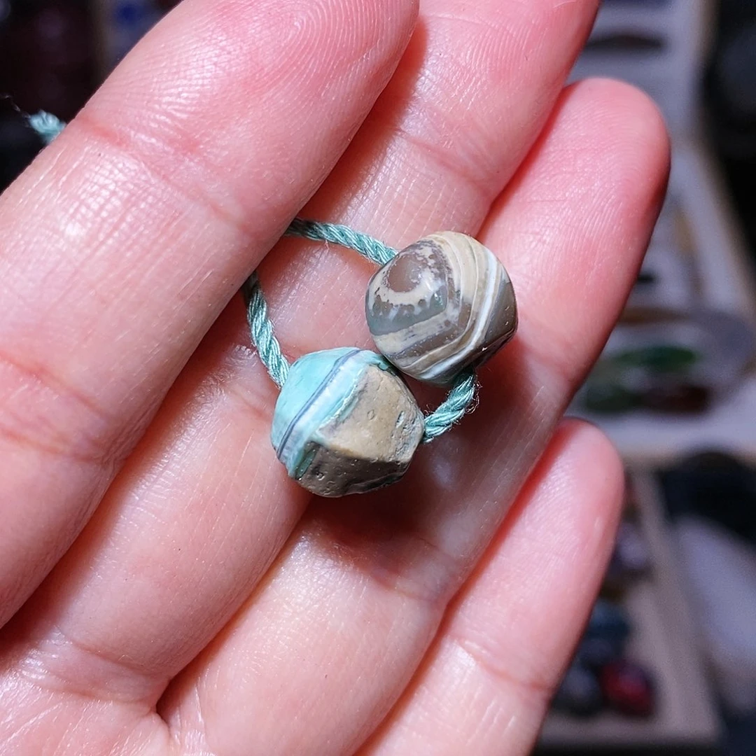 玛瑙吊坠未镶嵌…