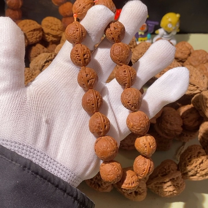 文玩核桃手串……35