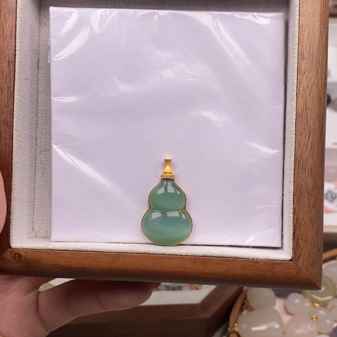 颈饰未镶嵌和田玉葫芦