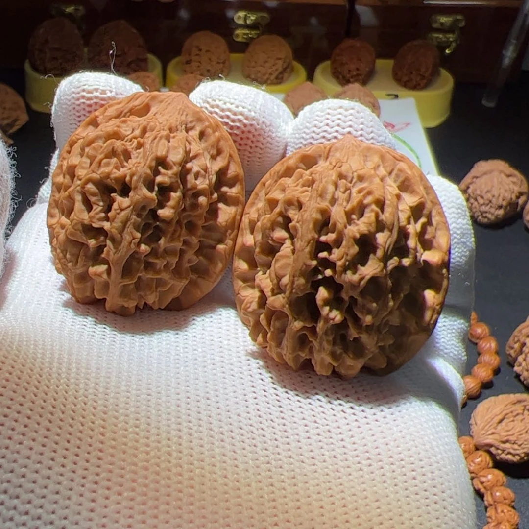 文玩核桃把件S****g秦霸