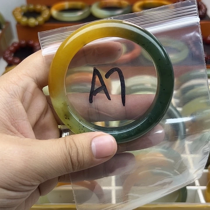 三***月蛇纹石玉合金手镯