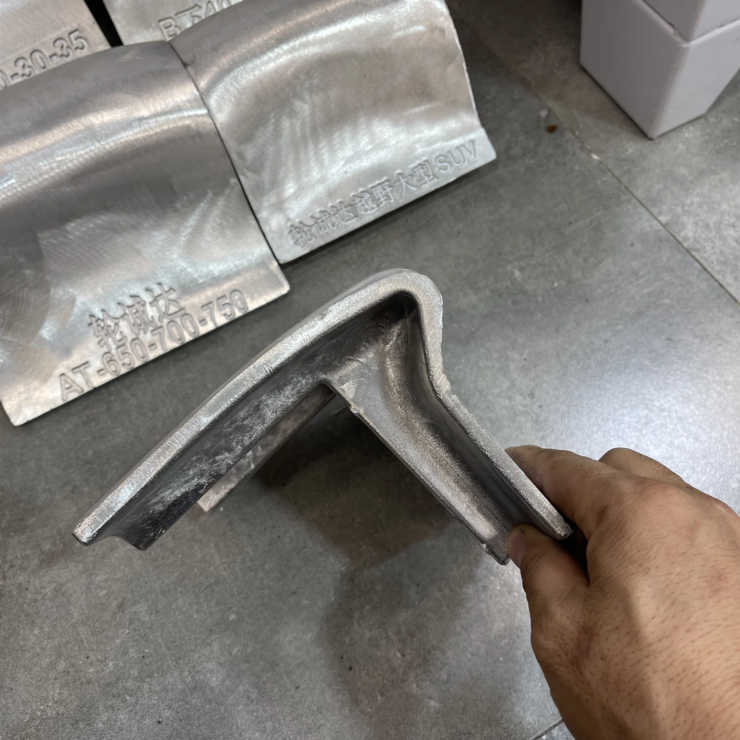 轮胎修补胎顶加大模具