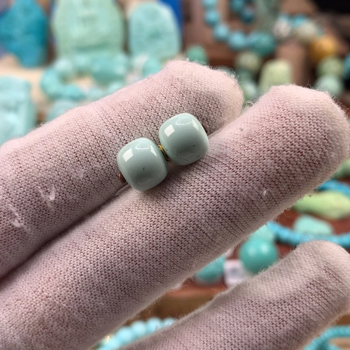 绿松石未镶嵌珠宝奇石