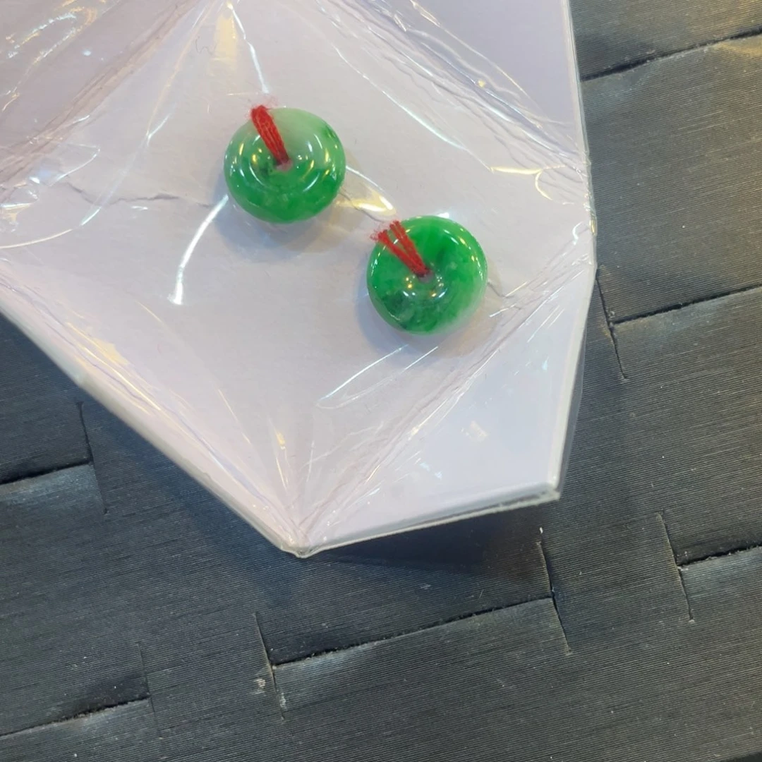 翡翠耳饰未镶嵌天然翡翠Ａ货