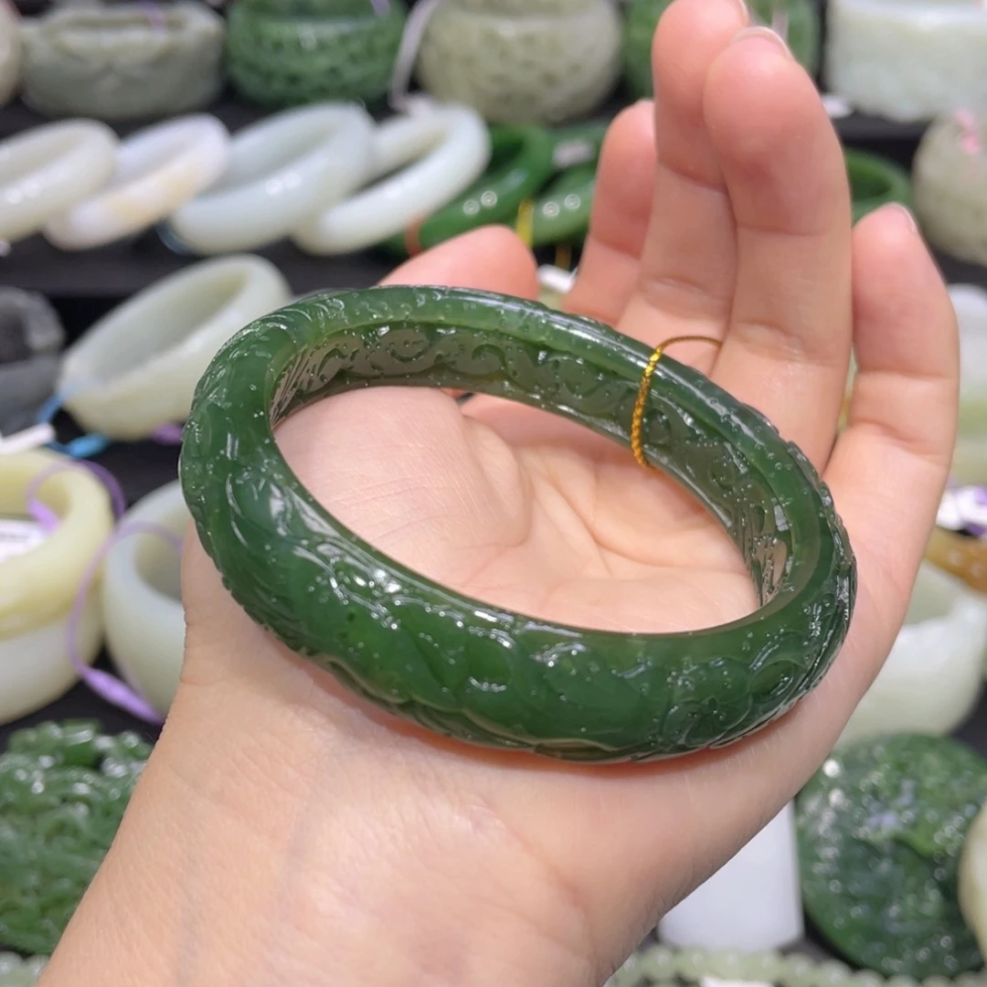 和田玉手镯未镶嵌3