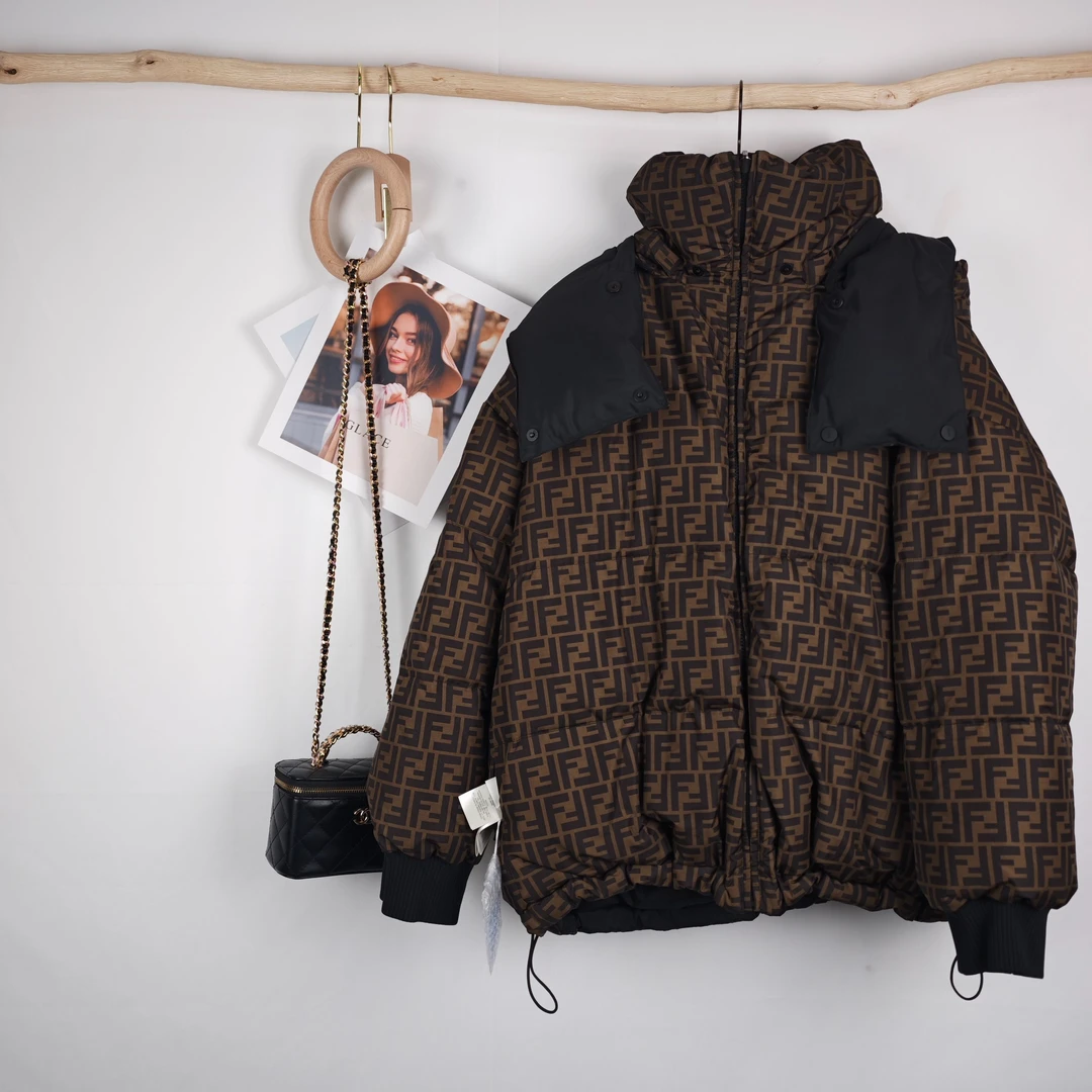 95新 FENDI/芬迪  海囤J/芬迪上衣/s码/ds58408