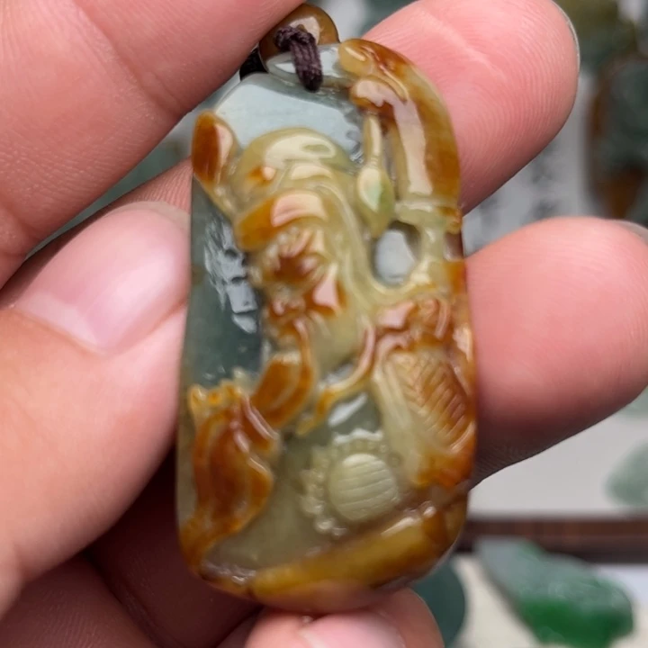 颈饰未镶嵌翡翠关公