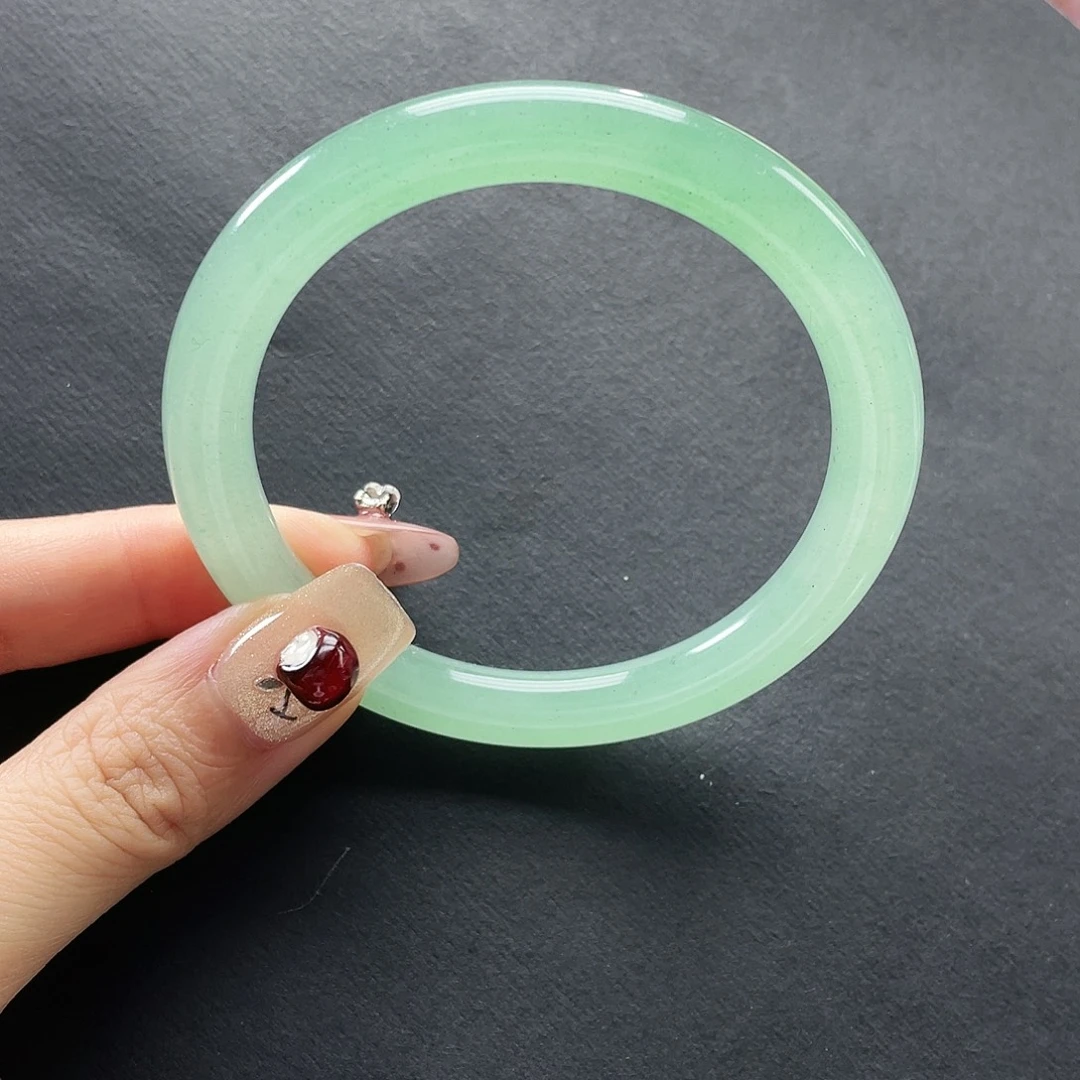 石英质玉未镶嵌手镯58