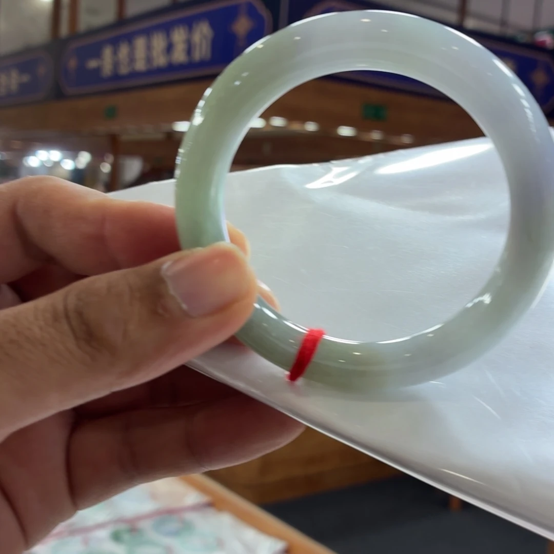 翡翠未镶嵌手镯手镯