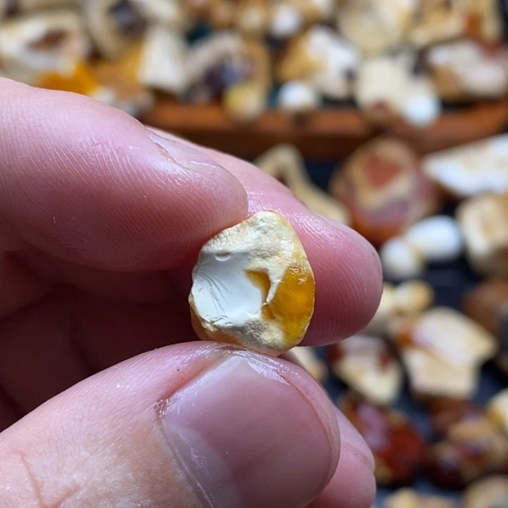 想***、定制琥珀未镶嵌琥珀蜜蜡定制