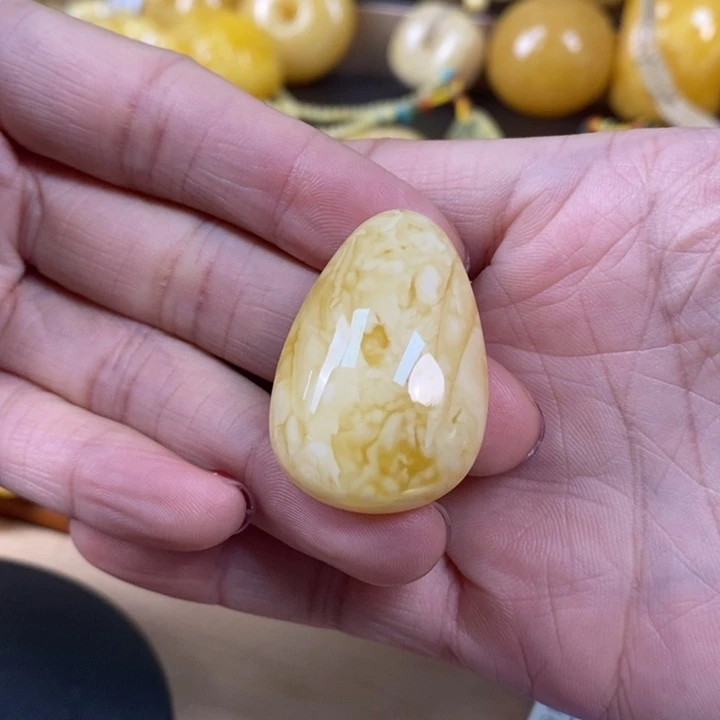琥珀颈饰未镶嵌水滴