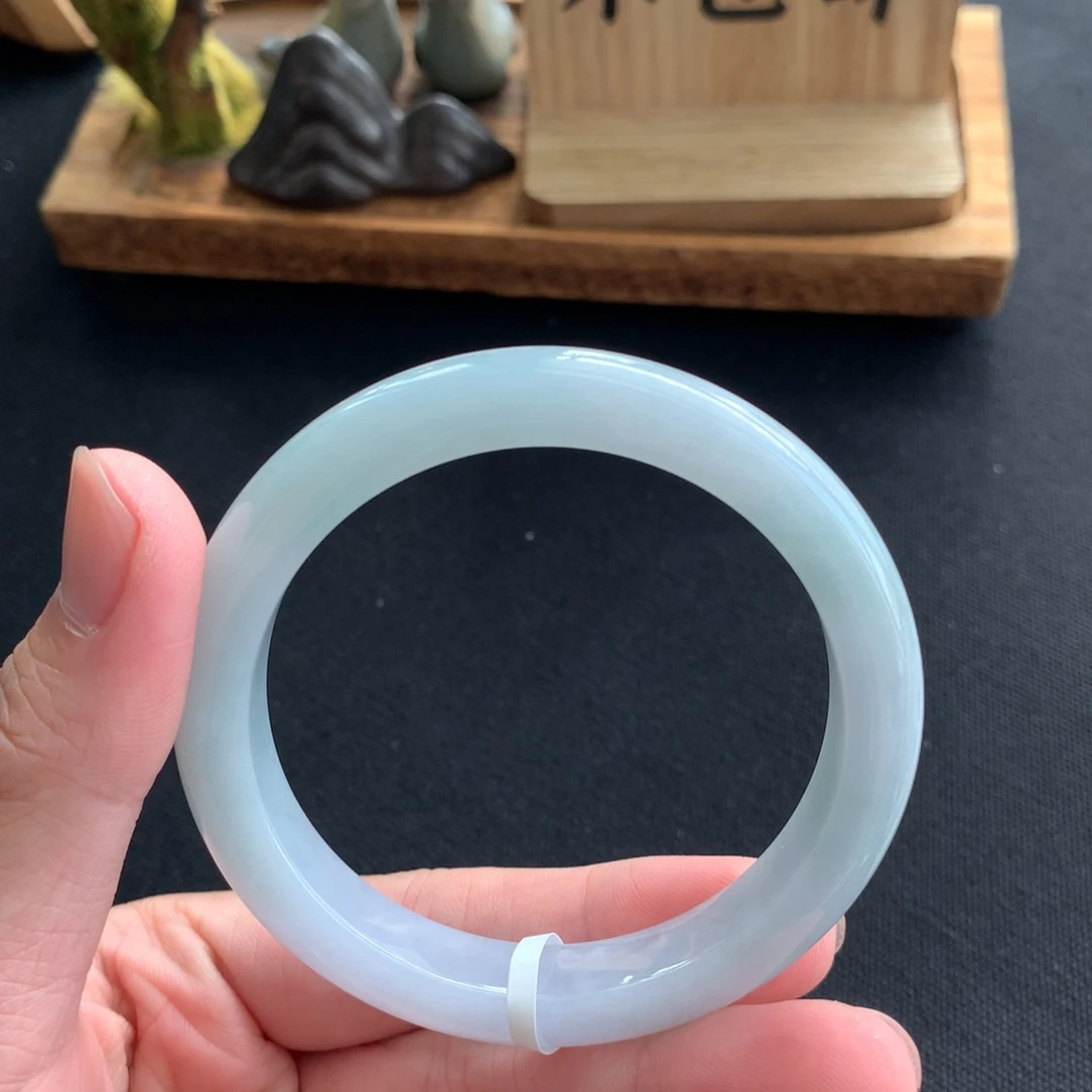翡翠未镶嵌手镯圈口5859