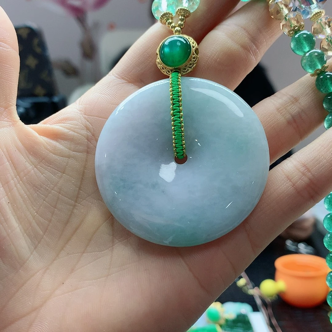 【闪购商品】翡翠吊坠(赠链)未镶嵌