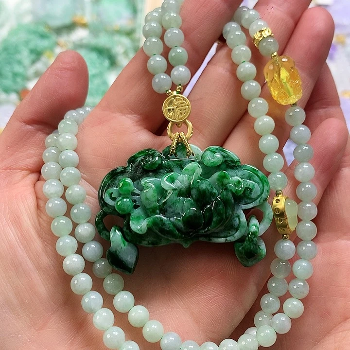 翡翠颈饰未镶嵌吊坠