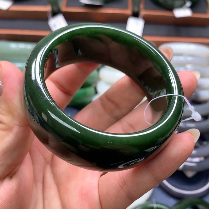 【闪购商品】未镶嵌手镯和田玉（碧玉）