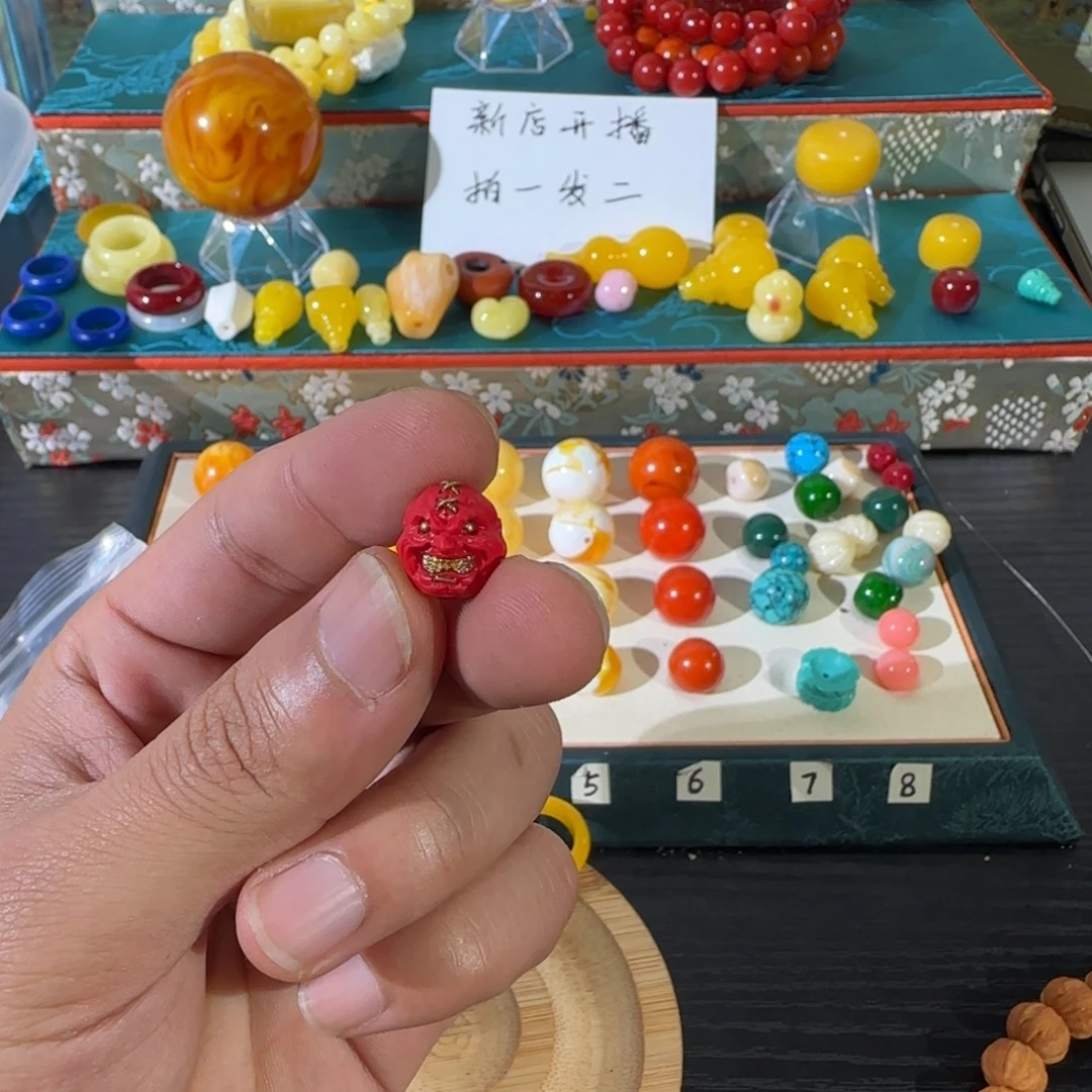 羽***琥珀未镶嵌裸石配饰