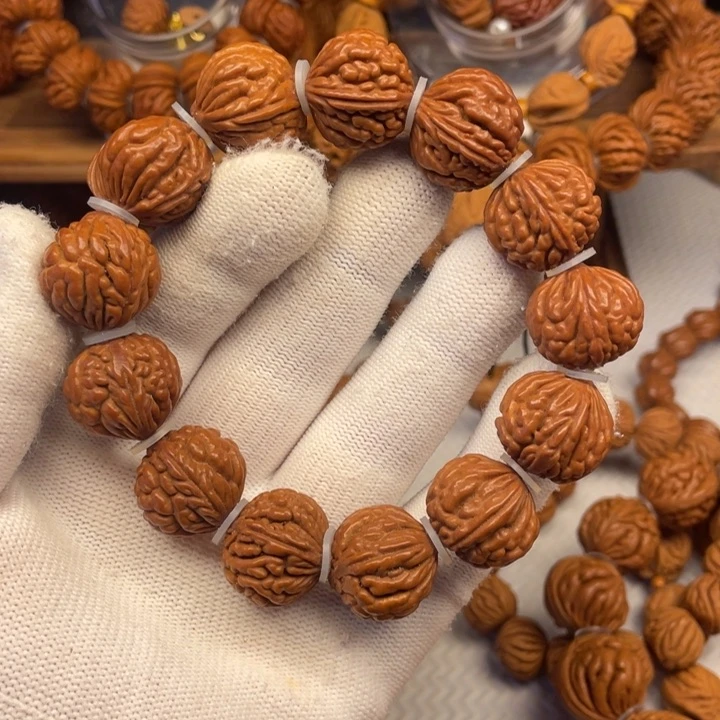 桃木5号链接桃核手串一个