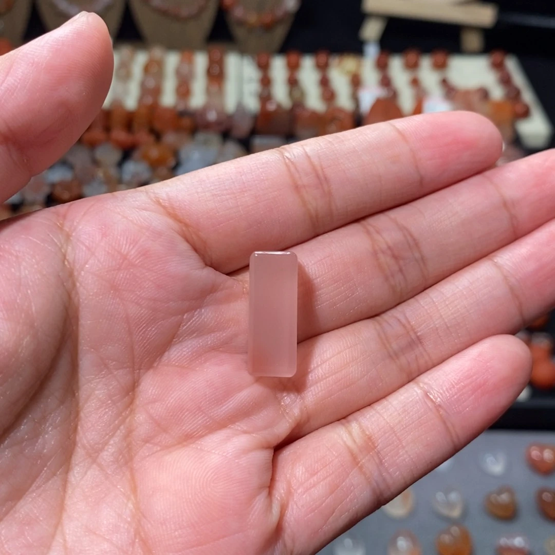 南红玛瑙冰飘未镶嵌长条1