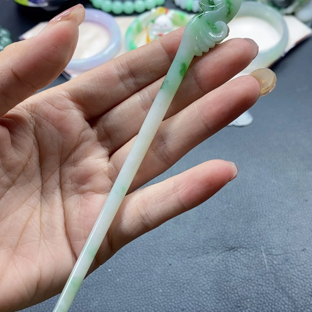 翡翠挂件未镶嵌握*天然翡翠