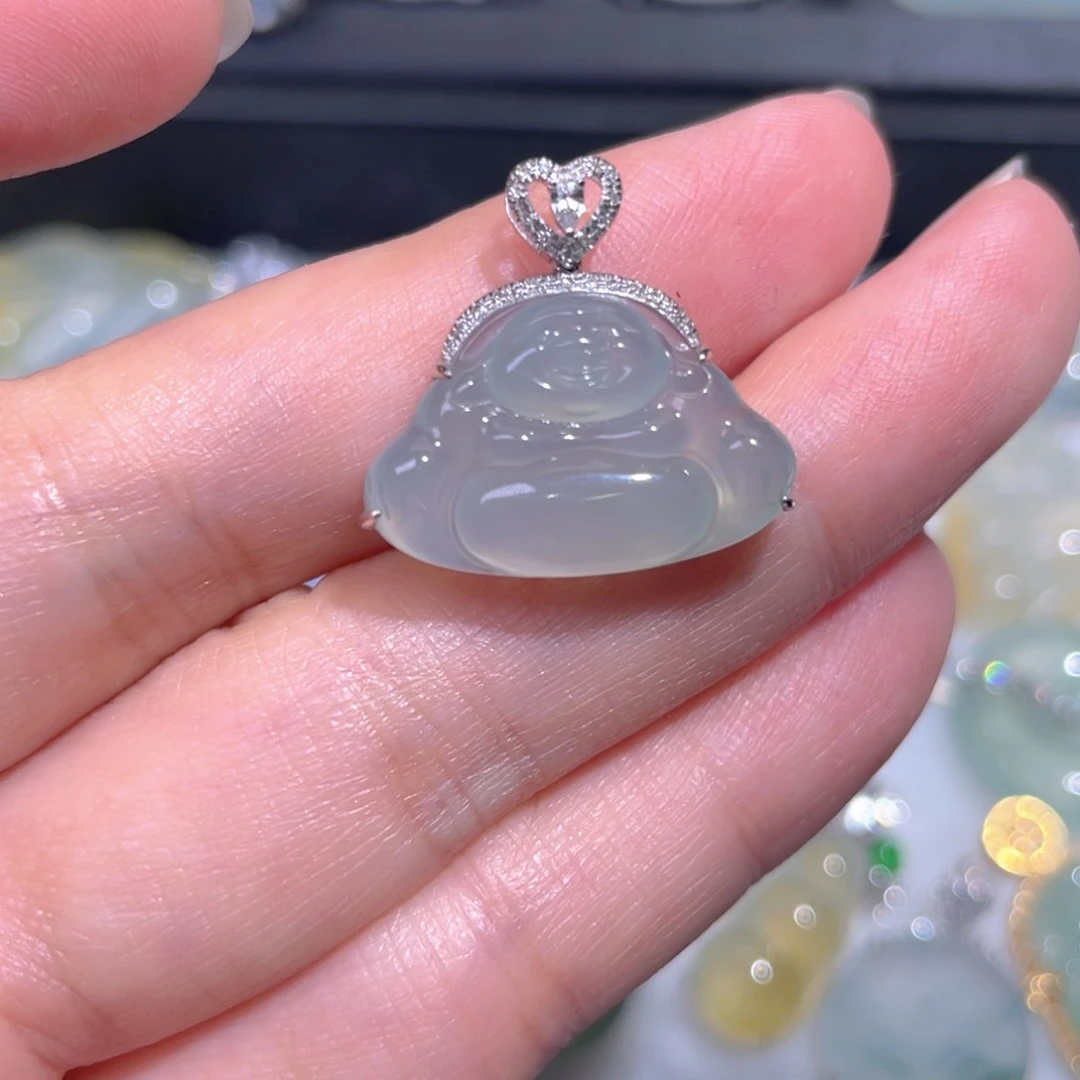 颈饰18K金镶嵌翡翠翡翠