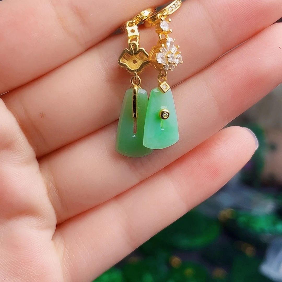 颈饰银S925镶嵌翡翠多样性