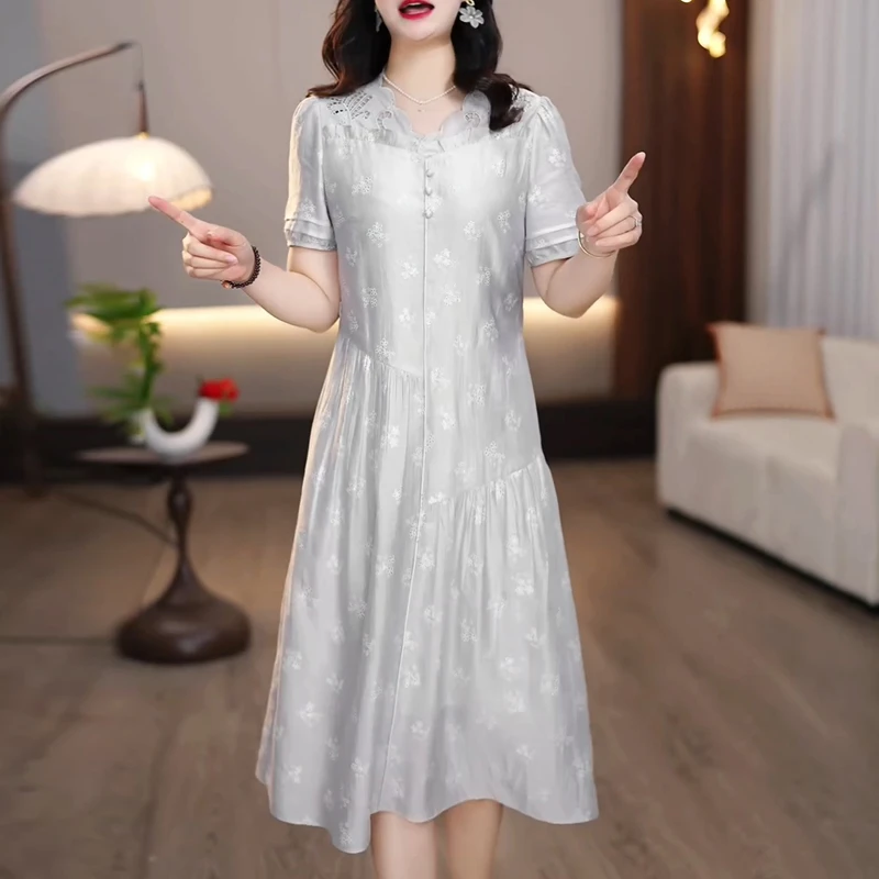 今年流行爆款气质天丝连衣裙女夏2025新款独特漂亮绝美小个子裙子