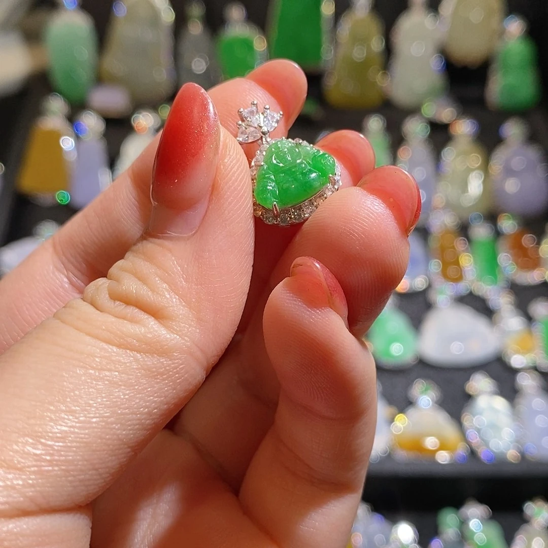 颈饰银S925镶嵌翡翠天然翡翠