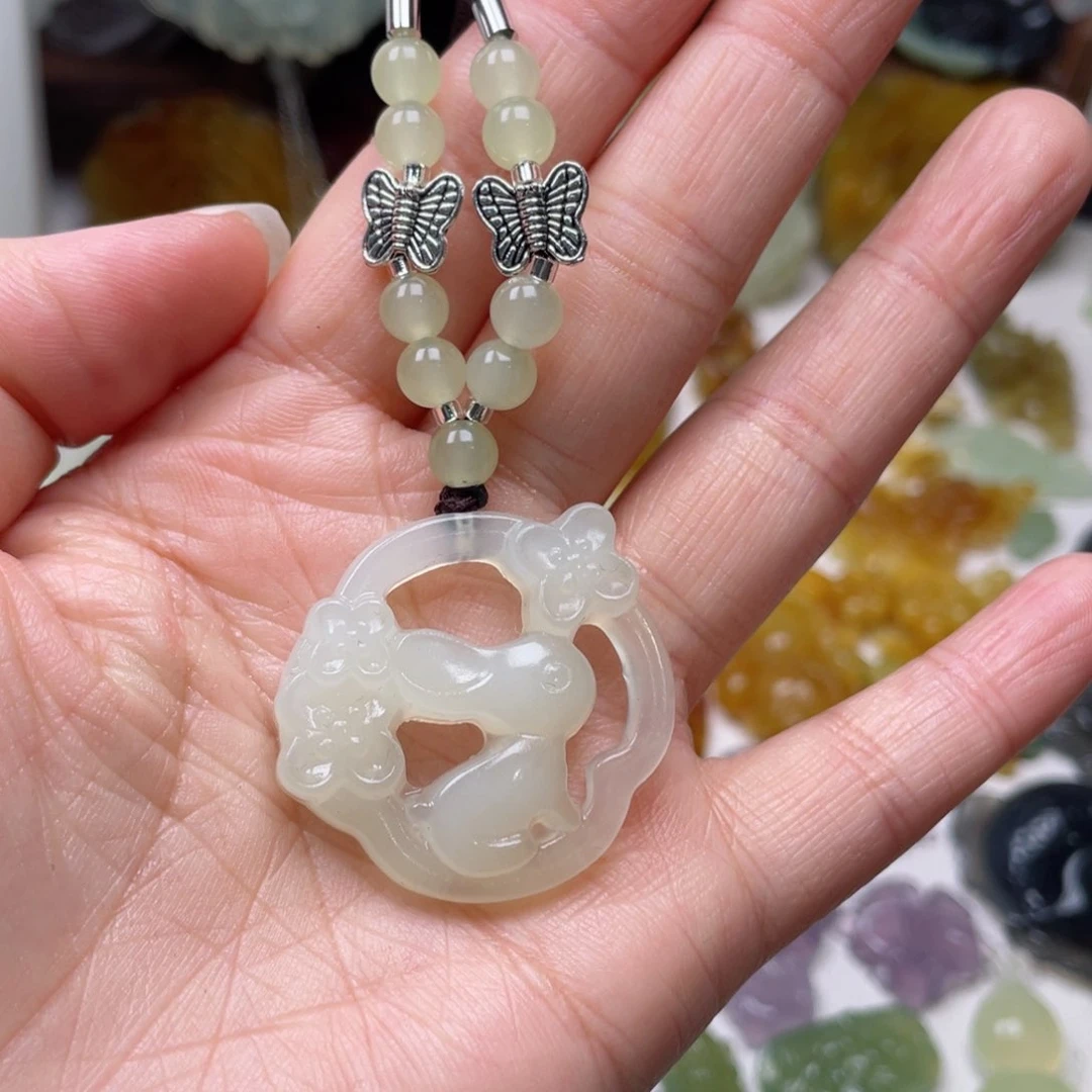 蛇纹石玉颈饰未镶嵌