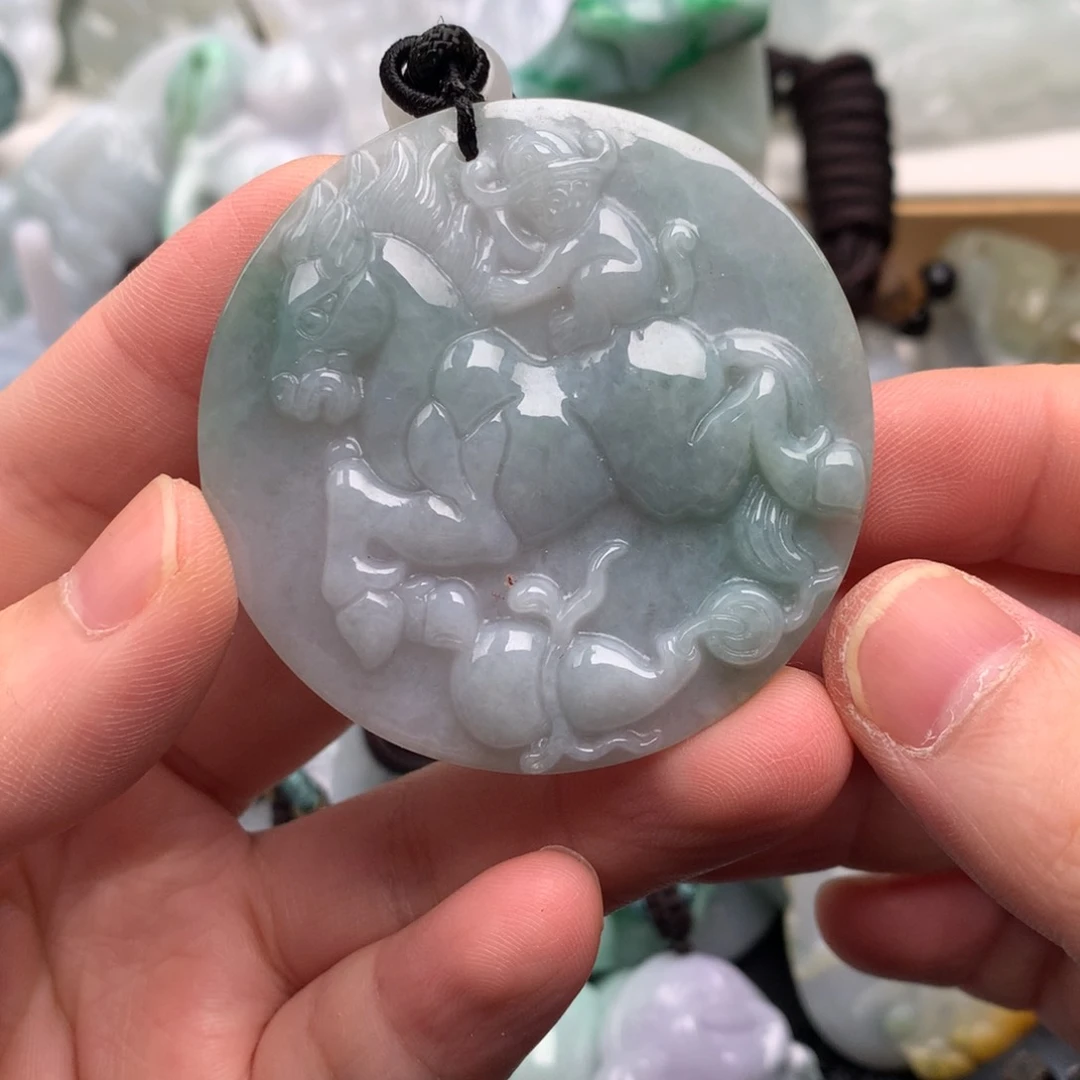 吊坠(不含链)未镶嵌翡翠