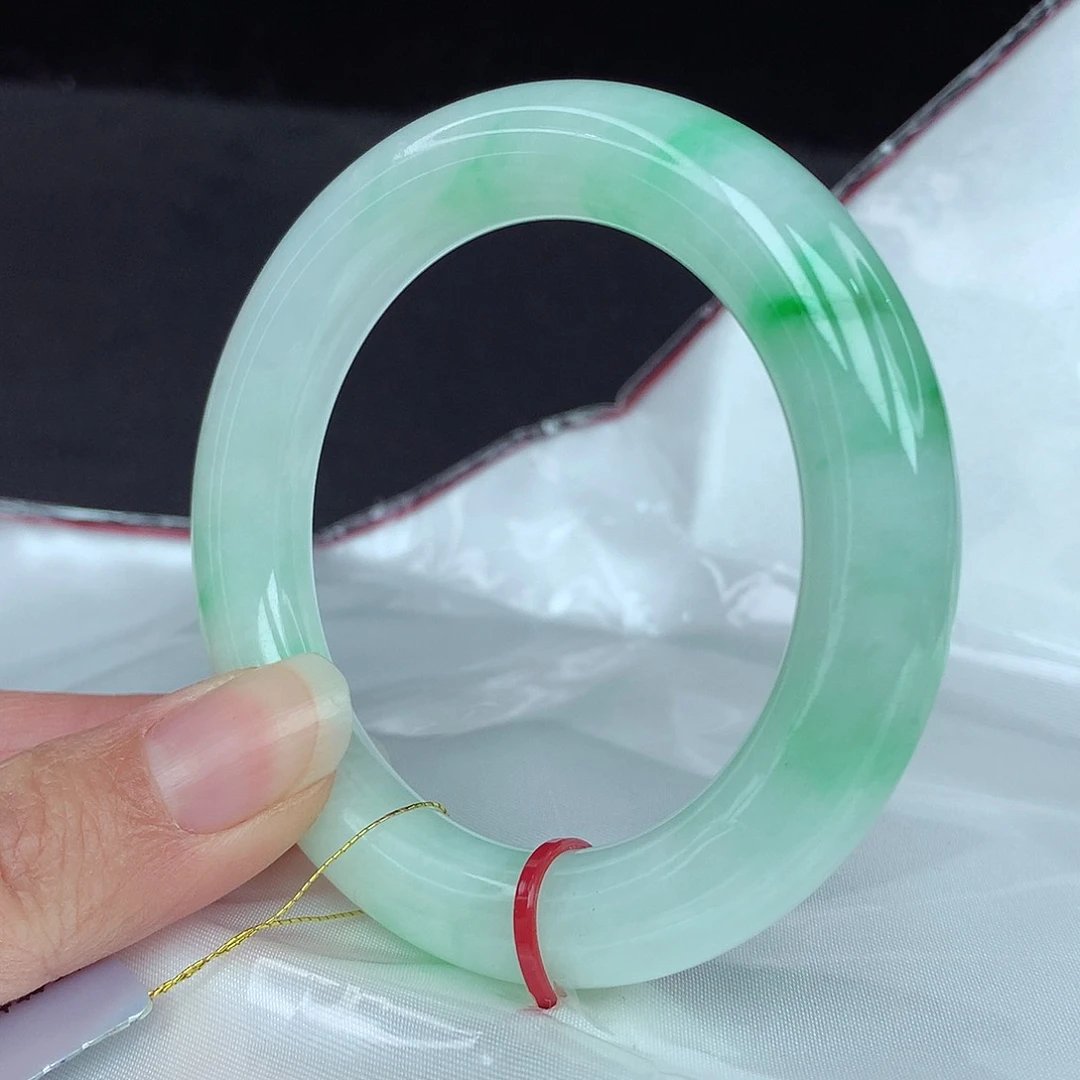 翡翠手镯未镶嵌51圈1226