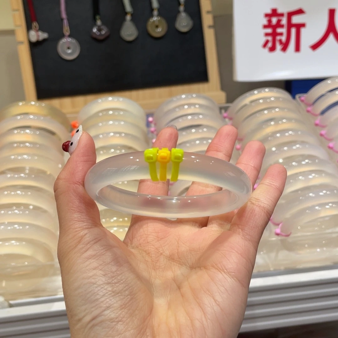 小***达玛瑙/玉髓未镶嵌手镯@定向香槟金@【60】