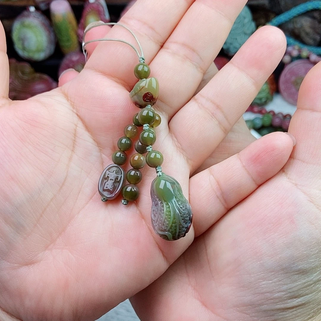 未镶嵌石英质玉（盐源）珠宝半成品