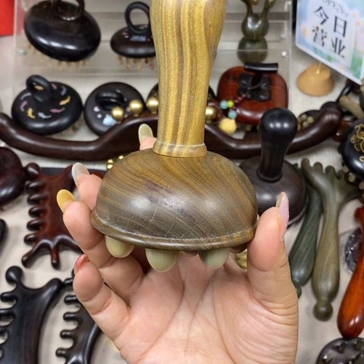 绿檀牛角按摩梳12齿