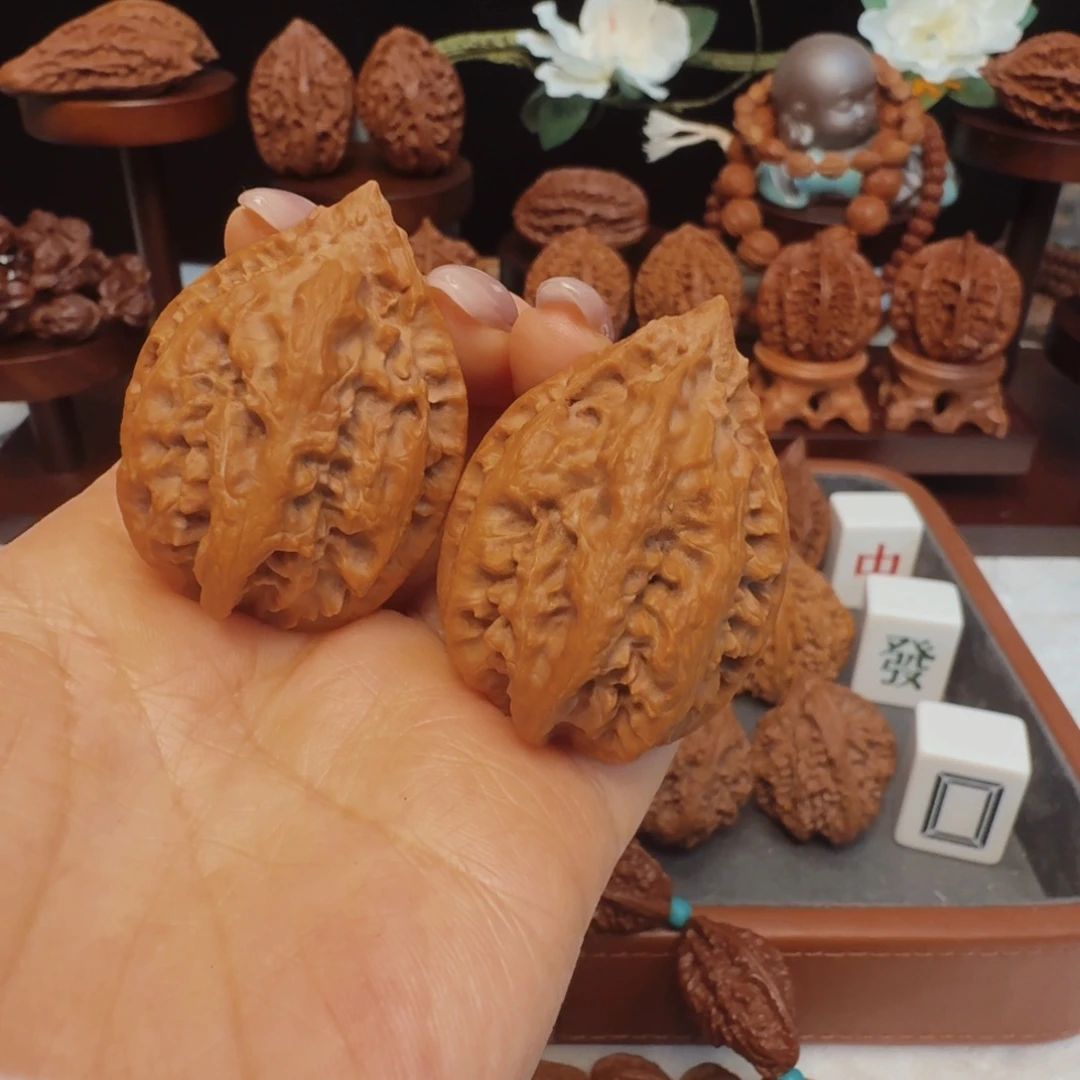 文玩核桃吊坠塔尖