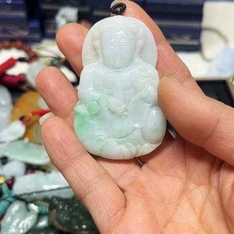 翡翠未镶嵌颈饰挂件