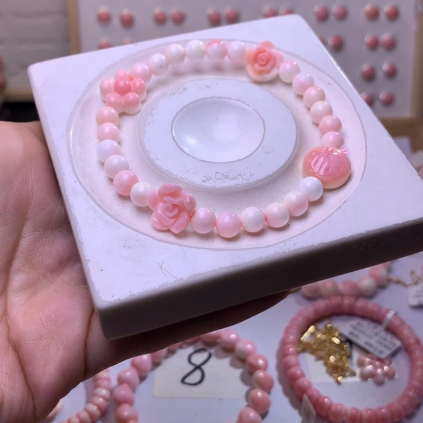 【闪购商品】查罗石颈饰合金福利